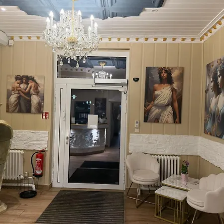 Helena & Restaurant *
